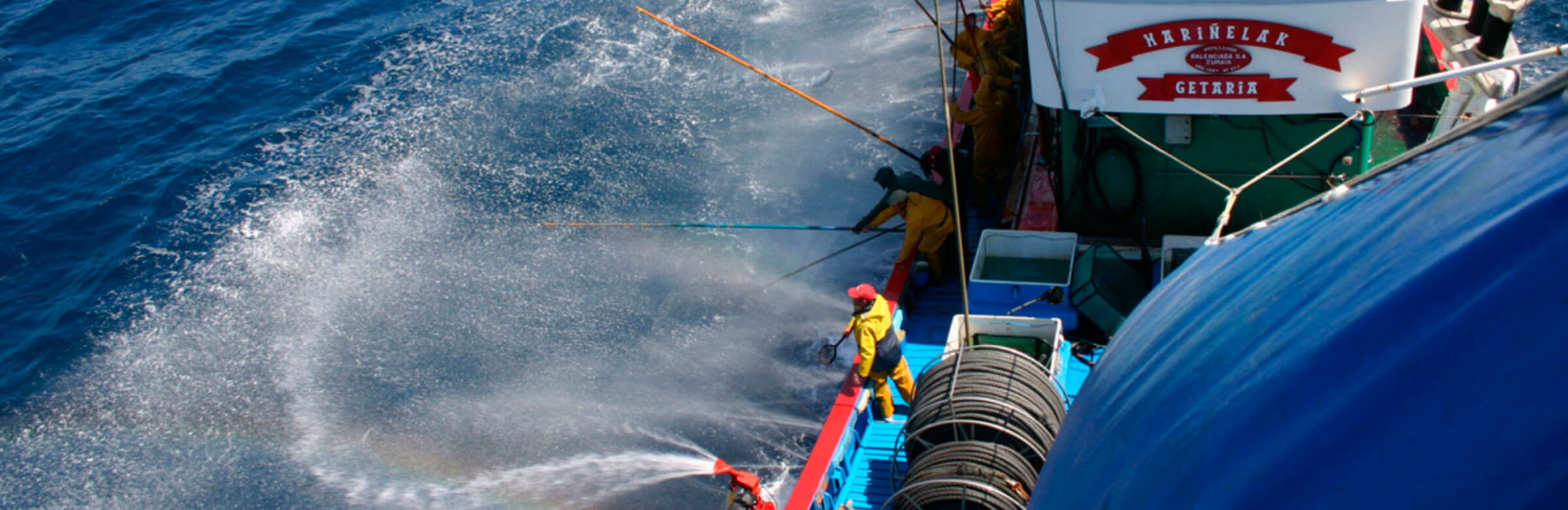 pescadores-barco-altamar-produccion-consumo-responsables-azti pescadores pesca sostenible y responsable