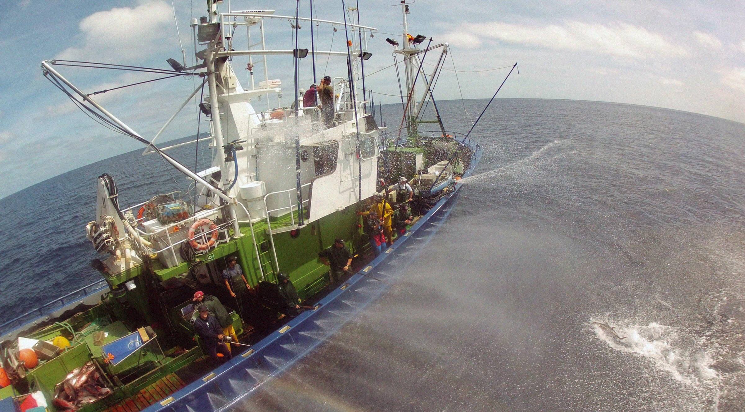 vulnerabilidad-impactos-barco-pescadores-cambio-climatico-azti impacto del cambio climático en la pesca
