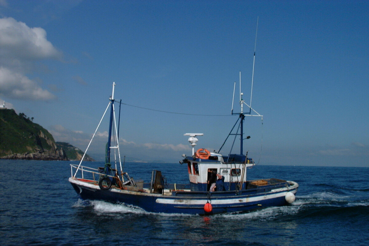 barco de pesca artesanal